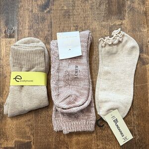 J CREW -  EVELLYHOOTD - NOBO 3 Pair Neutral Beige Tan Sock Bundle Set NWT